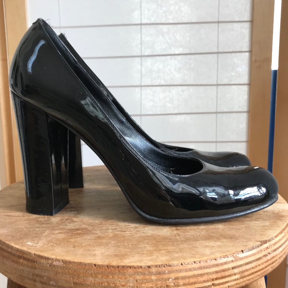 BOGO Marc by Marc Jacobs black patent pump 39.5